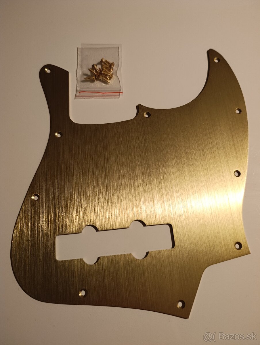 Pickguard na jazz bass