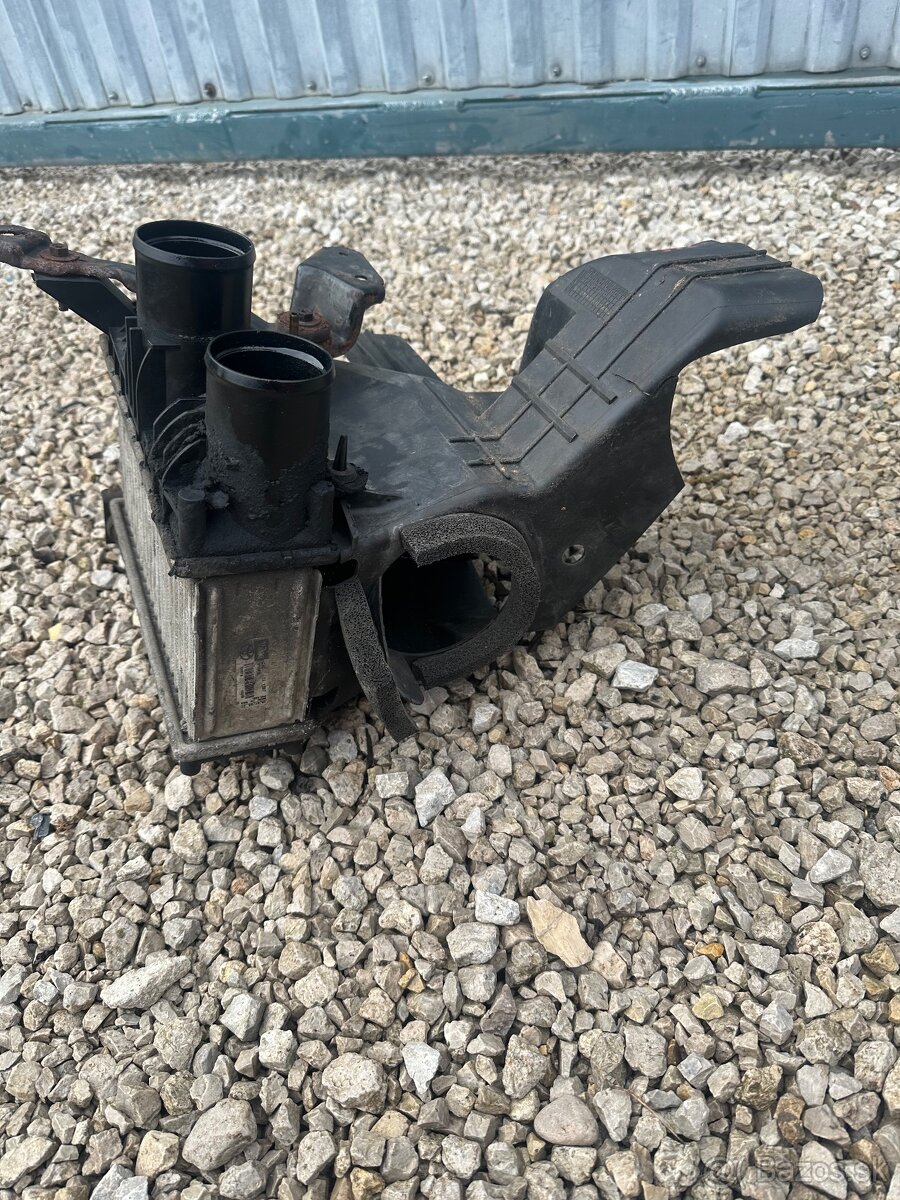 Predám intercooler Avensis T25 2003-2006 85kw 1CD
