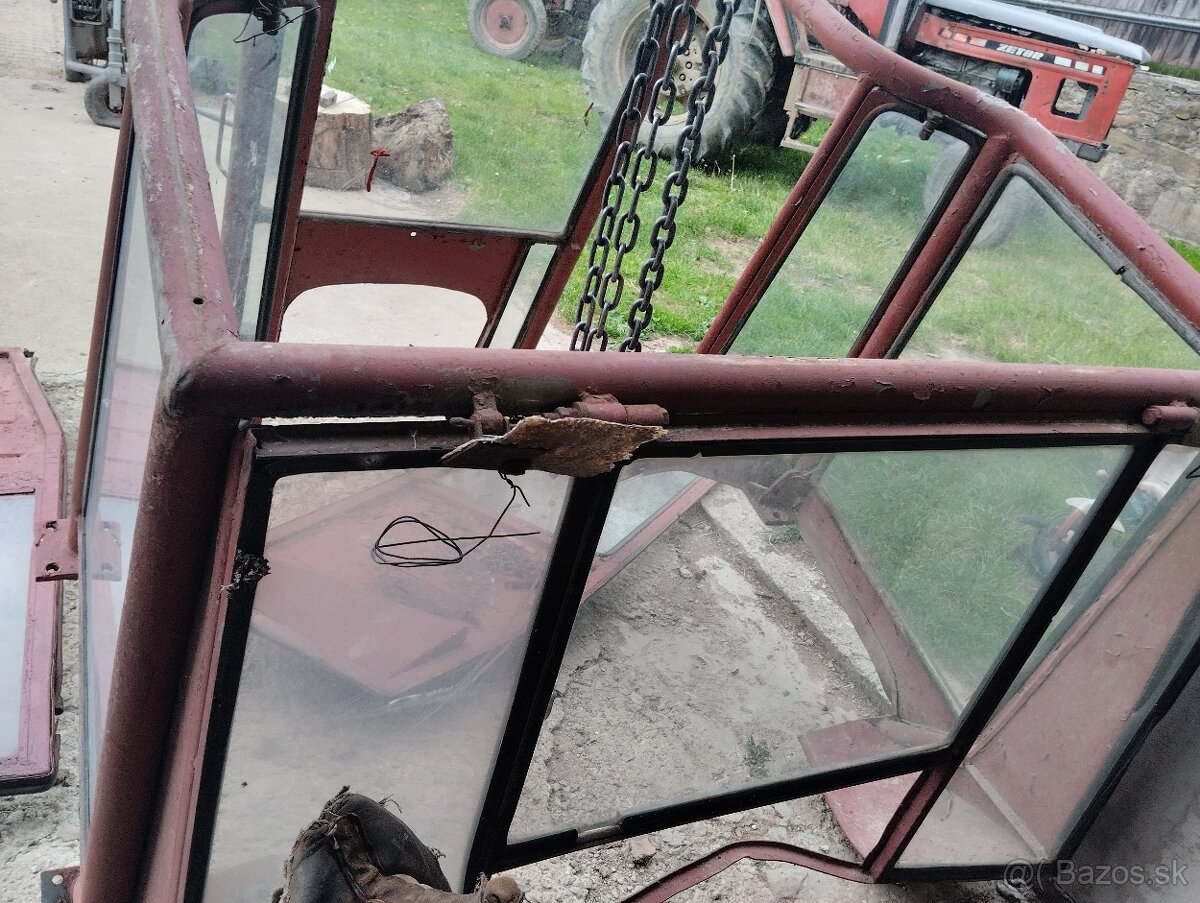 Predám ķabinu na Zetor,okná sú celé plus dvoje dvere