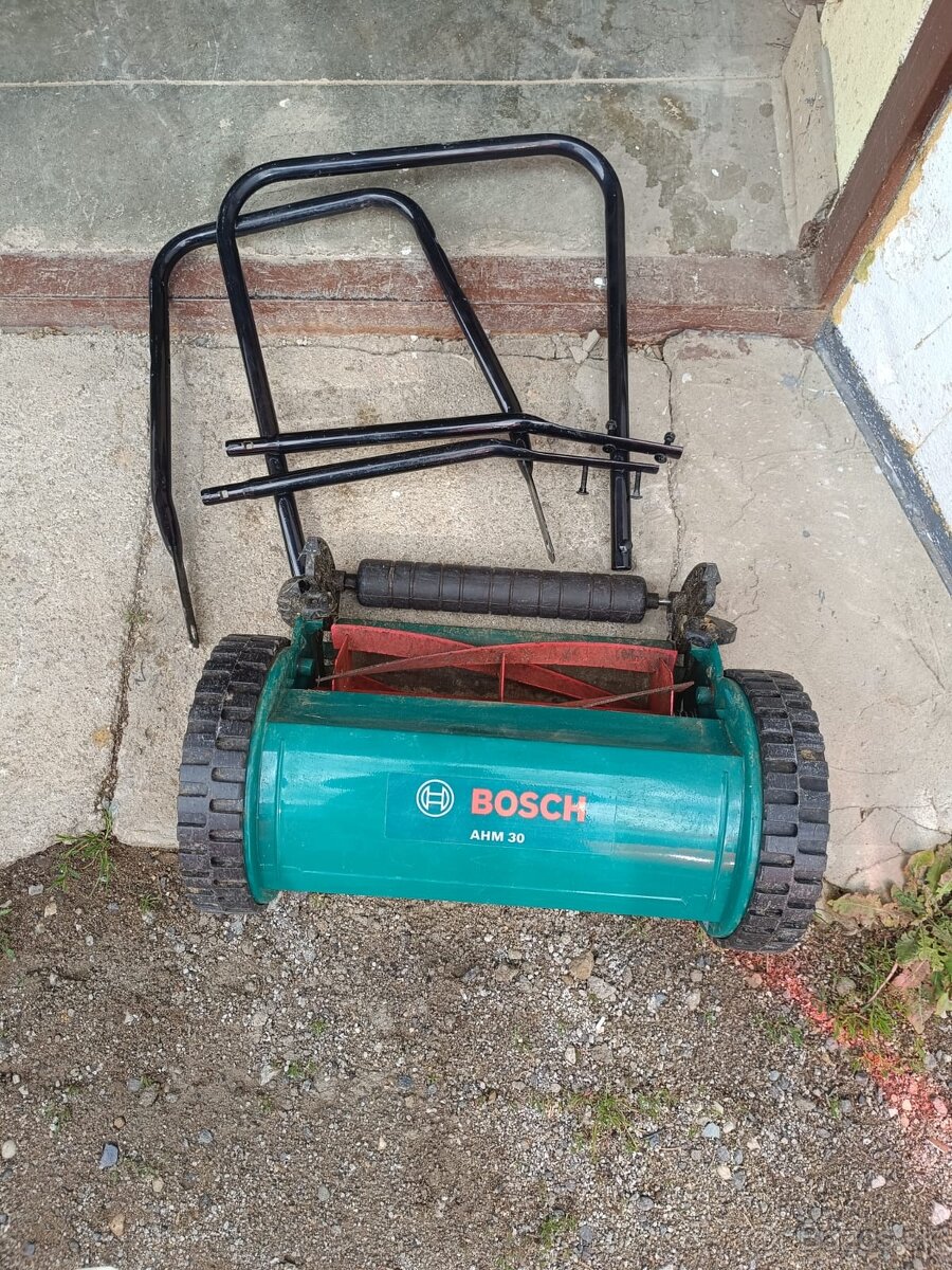 Ručná kosačka BOSCH AHM
