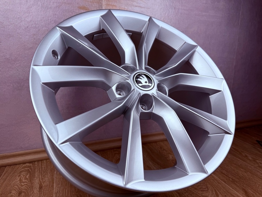 Originál kolesa Škoda Superb R18 Modus