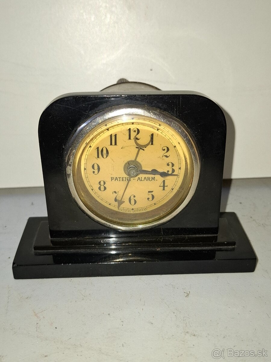 Predám starý funkčný bakelitový budík Germany 28 €