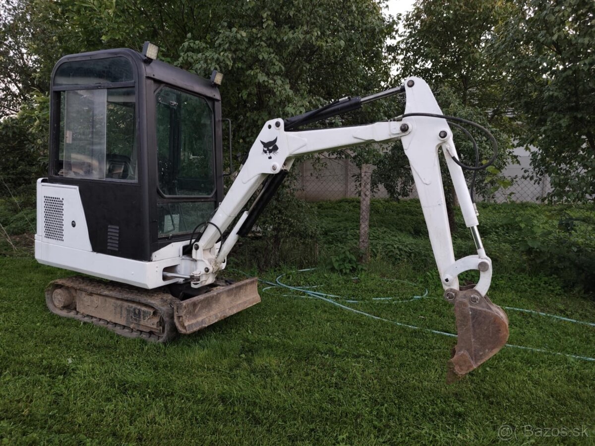 Mini bager Bobcat 320
