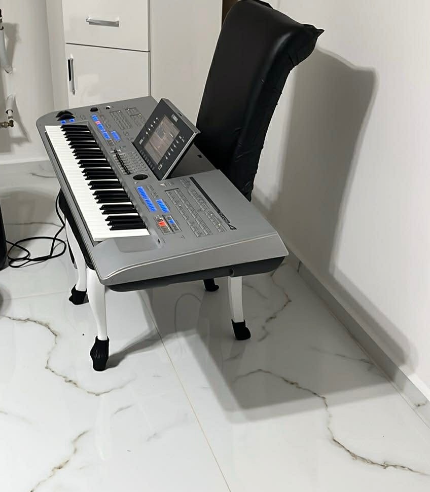 Výmena yamaha tyros 4 za korg pa 1000