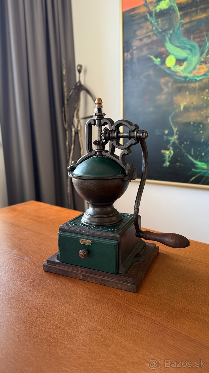 Historický mlynček na kávu Peugeot Roide No.1