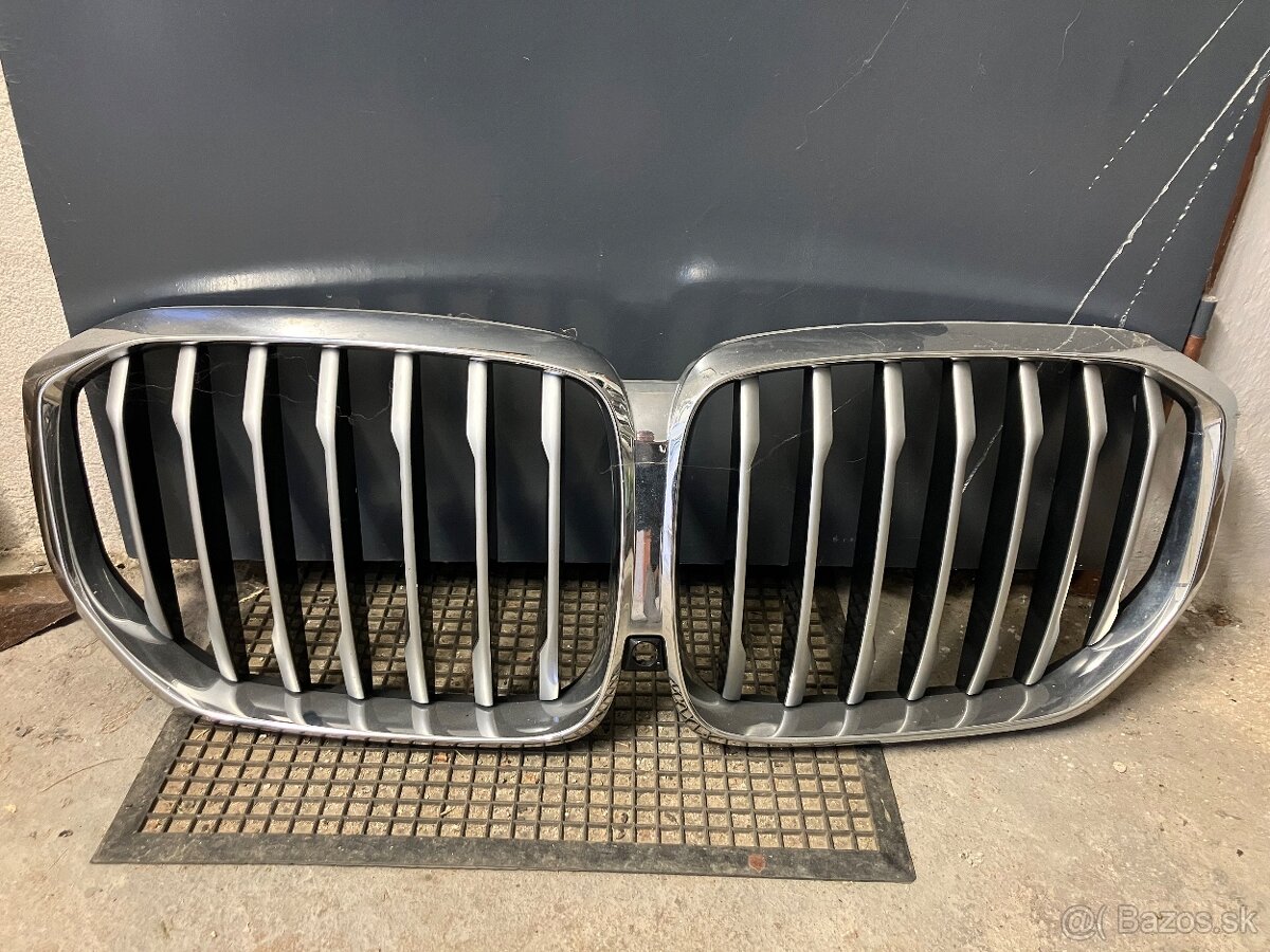 Maska BMW X5 G05 grill ladvinky