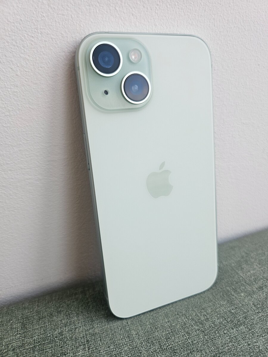 iPhone 15 128gb zelený