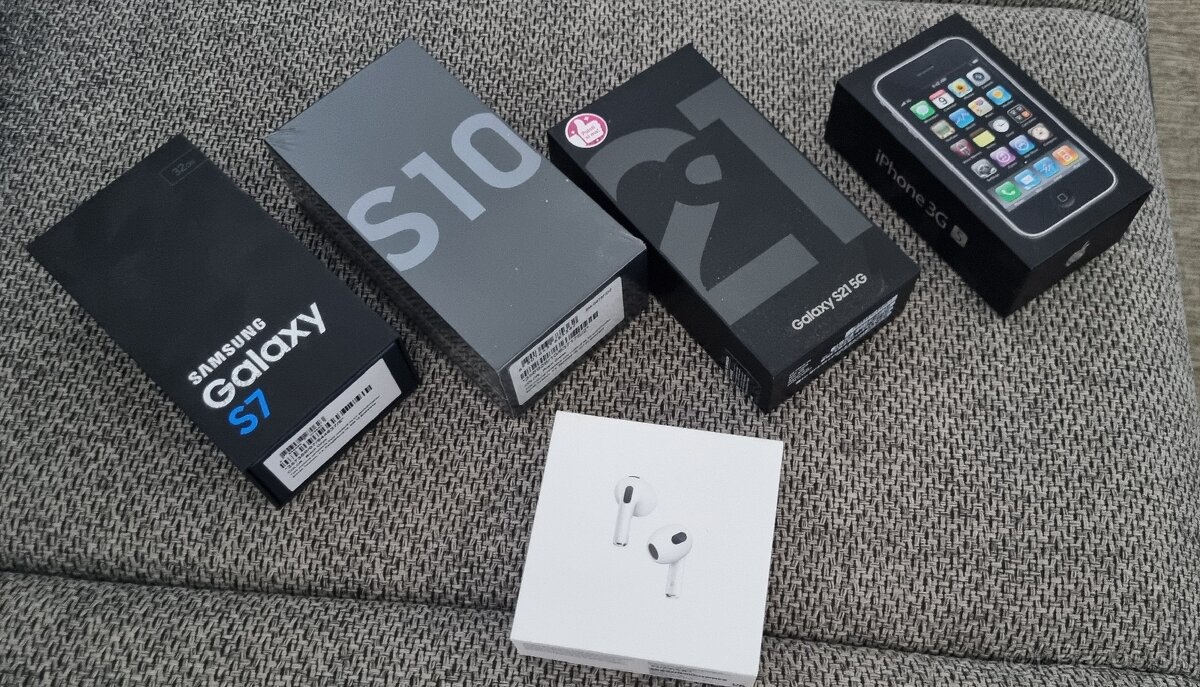 Krabicky od telefonov