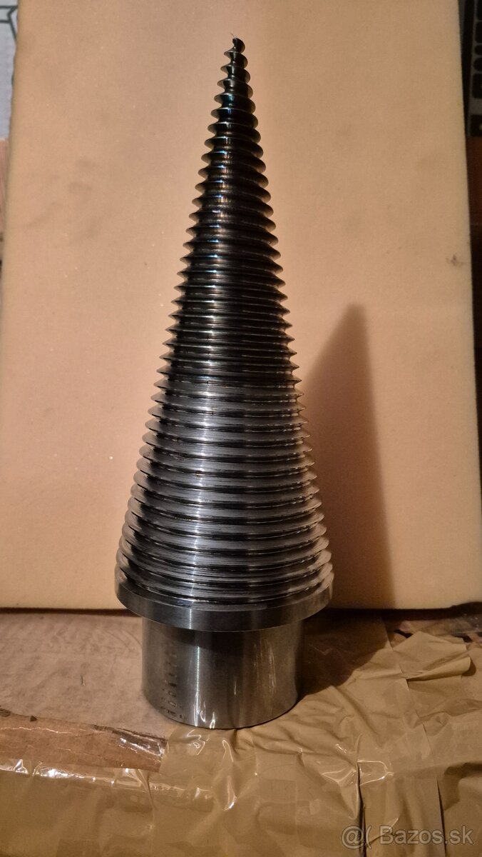 Kužeľový hrot na štiepačku dreva