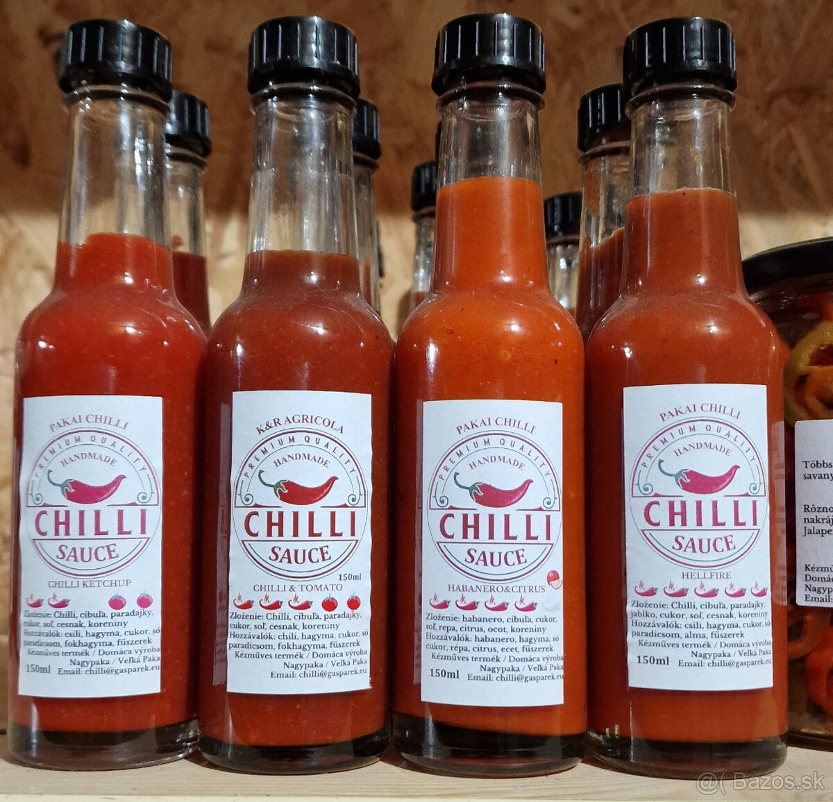 Na predaj domáce Chilli omáčky, chilli pasta, jalapeno