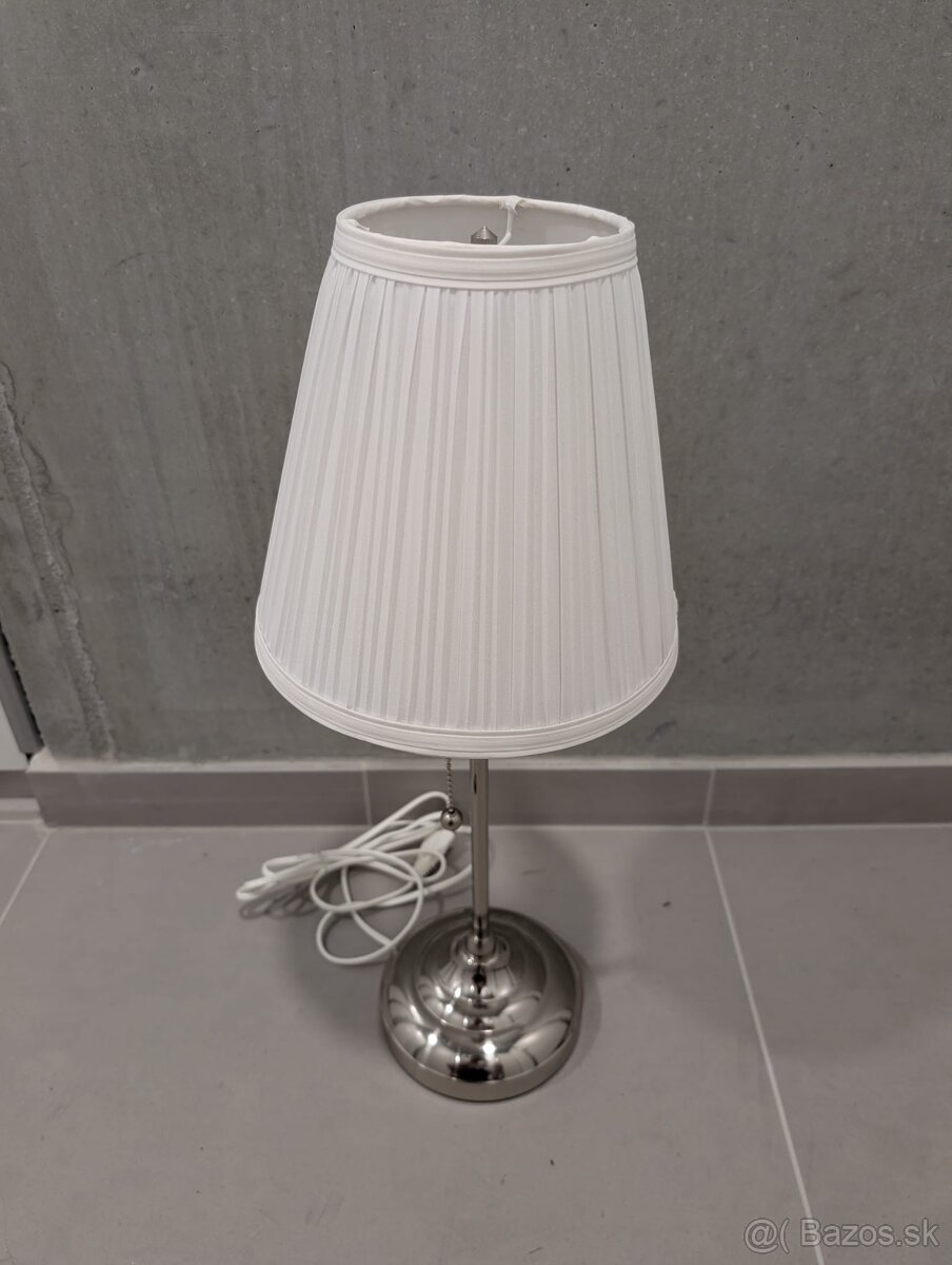 Stolná lampa Arstid IKEA