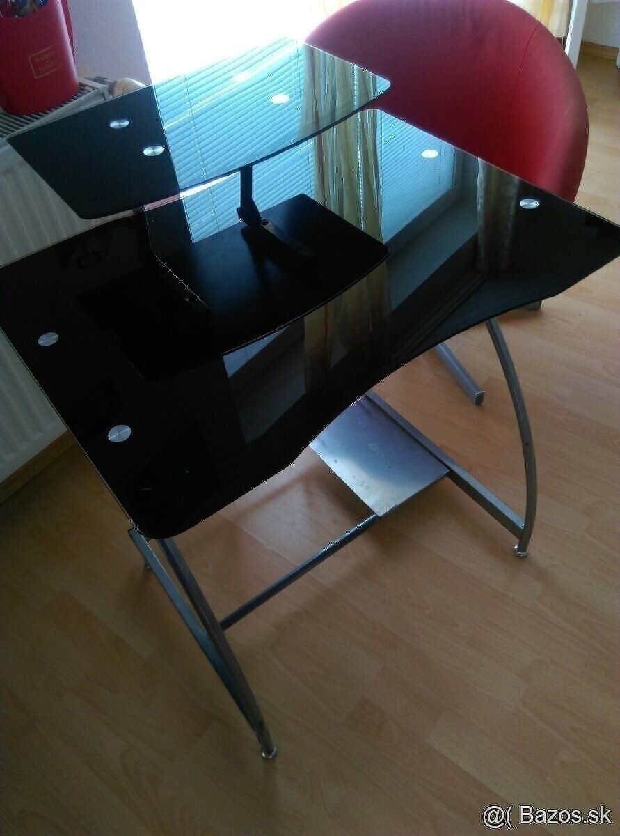 Počítačový Stôl