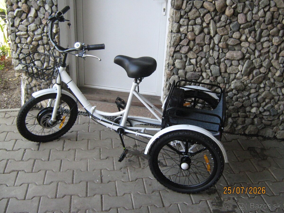Trojkolesový elektrobicykel skladací