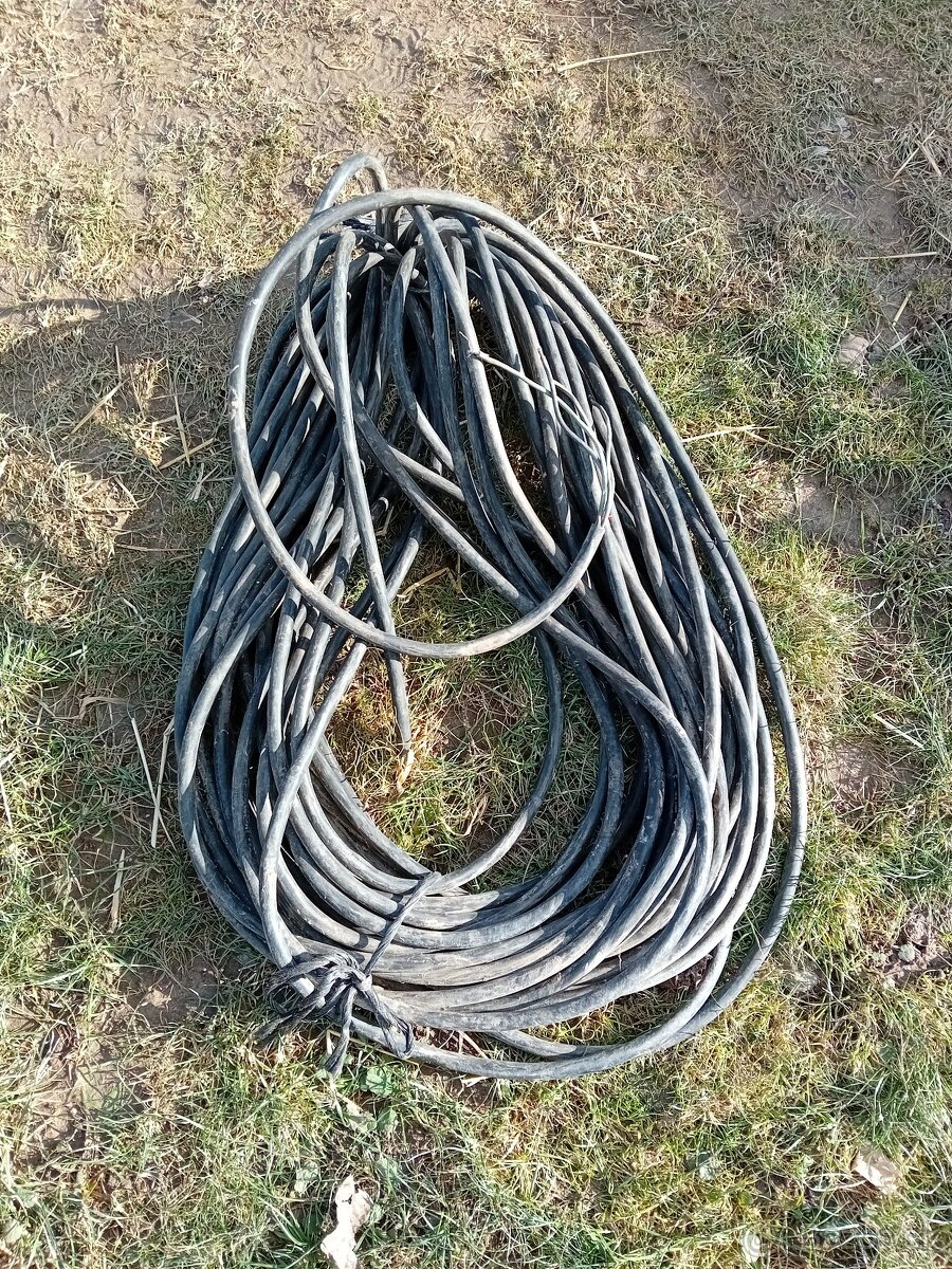Predám gumený kabel