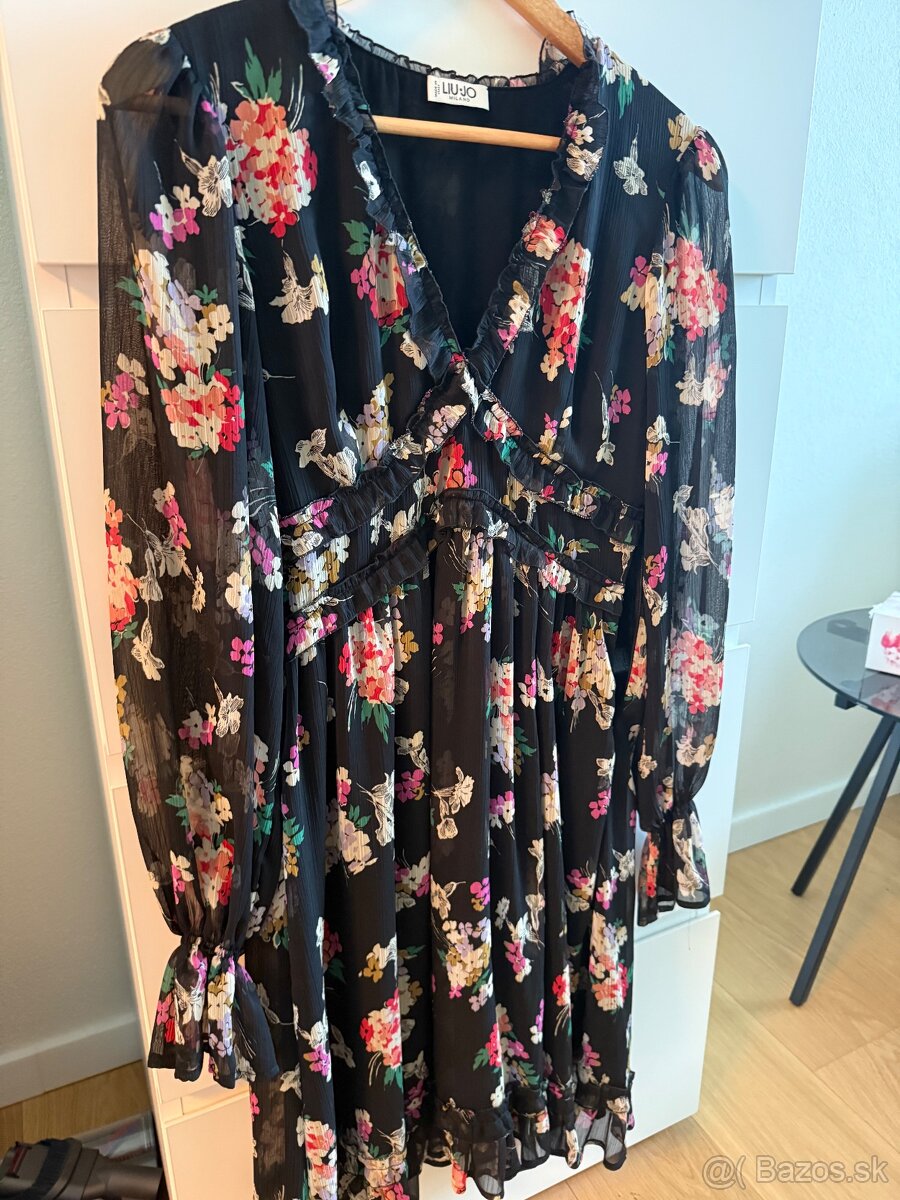 Nove saty lahucke, zn Liu Jo, velkost S / 36