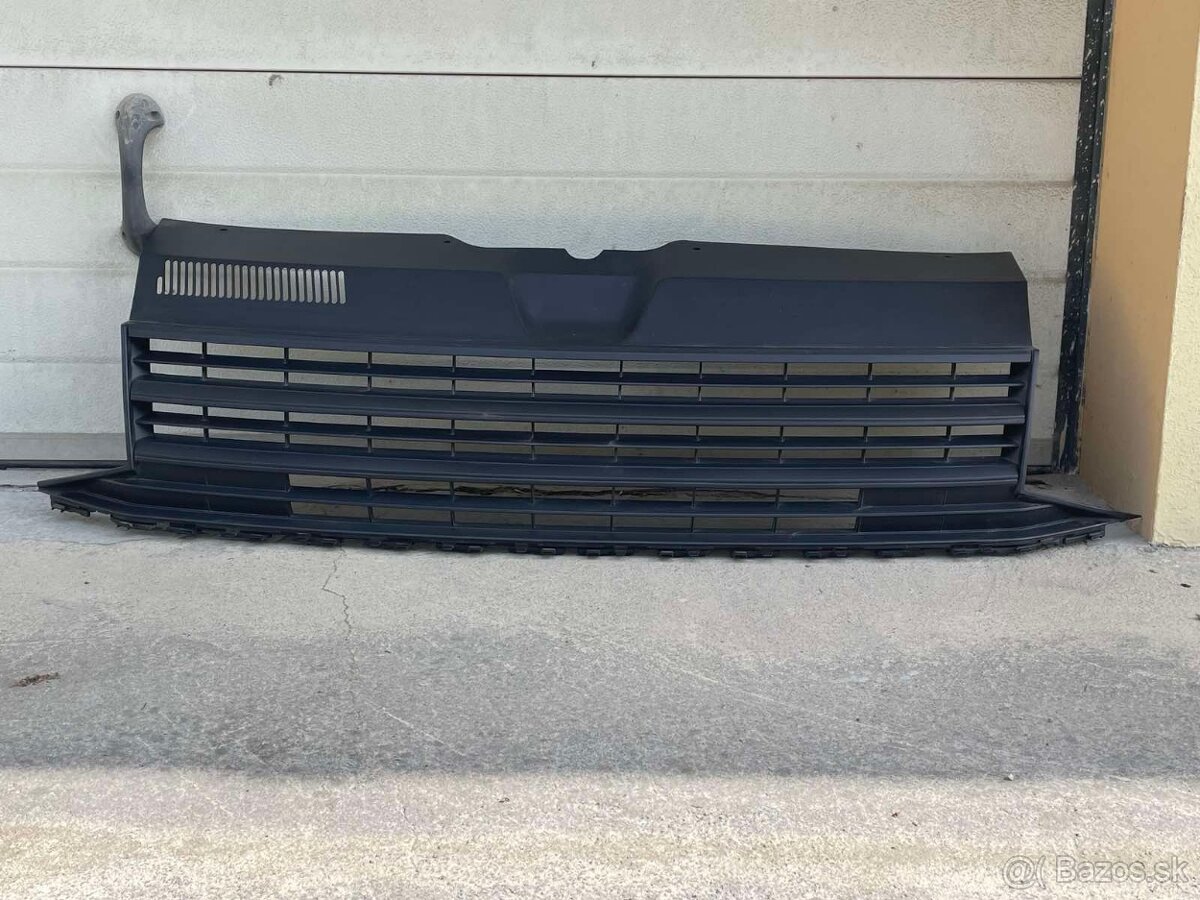 VW MULTIVAN T6 predná maska