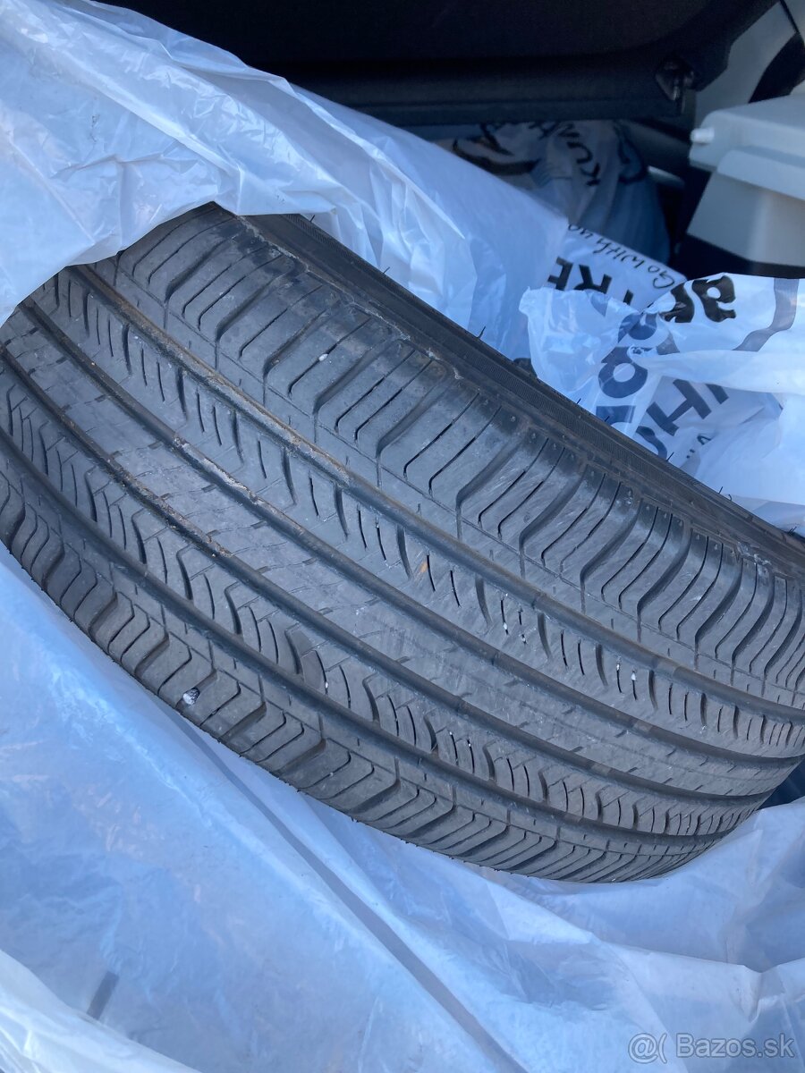 Zanovne 215/55 R17