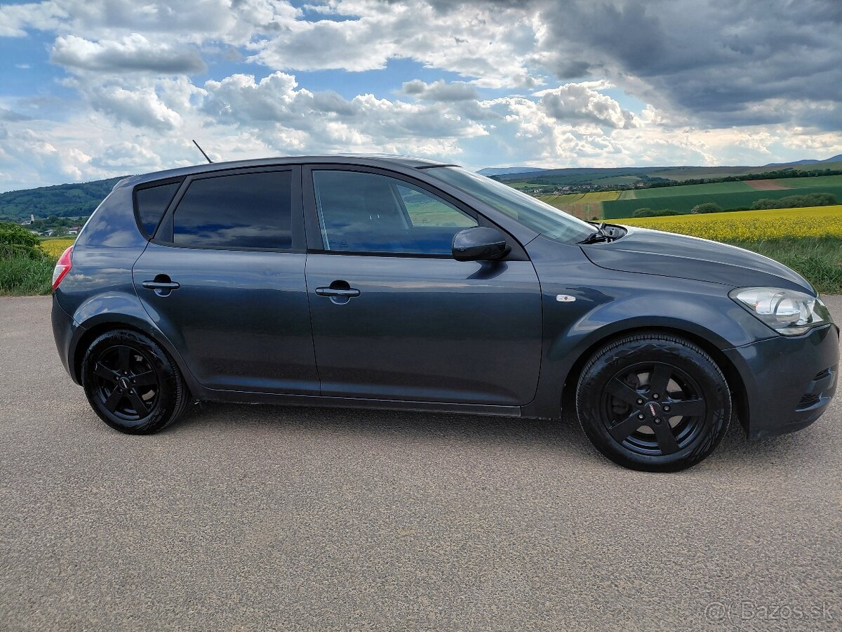 Kia ceed 2009 1.6 benzín