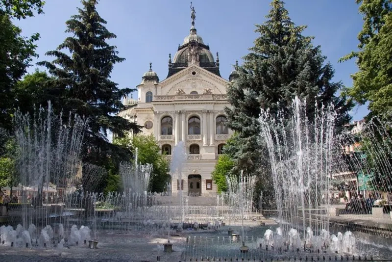 Moderný 2 izbový zariadený byt v centre KE
