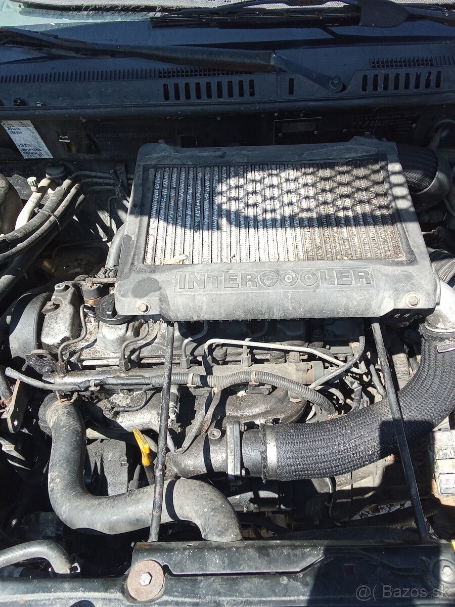 Predám kompletný motor Hyundai Santa fe 2.0