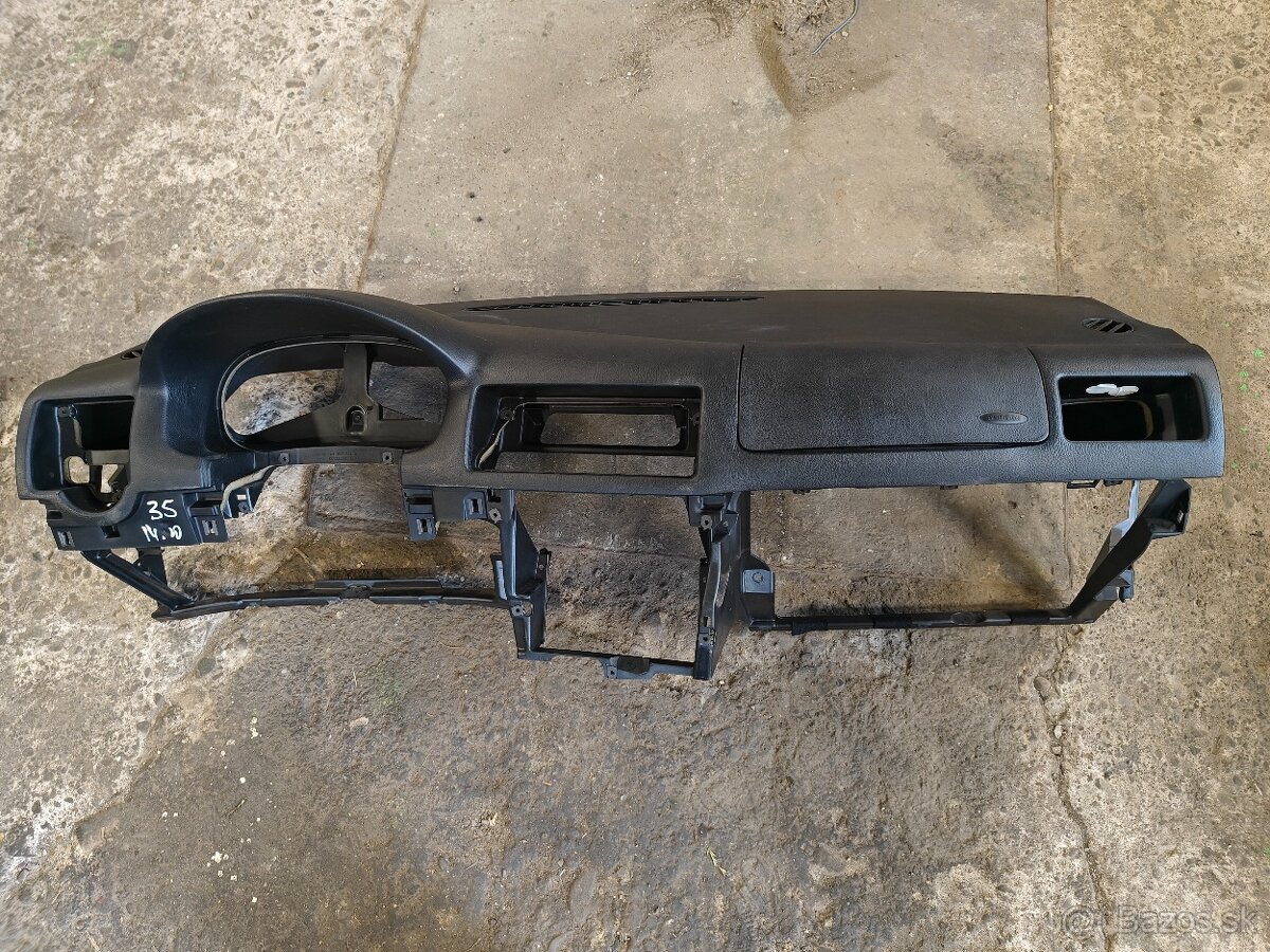 Palubná doska Volkswagen Golf 4 Bora