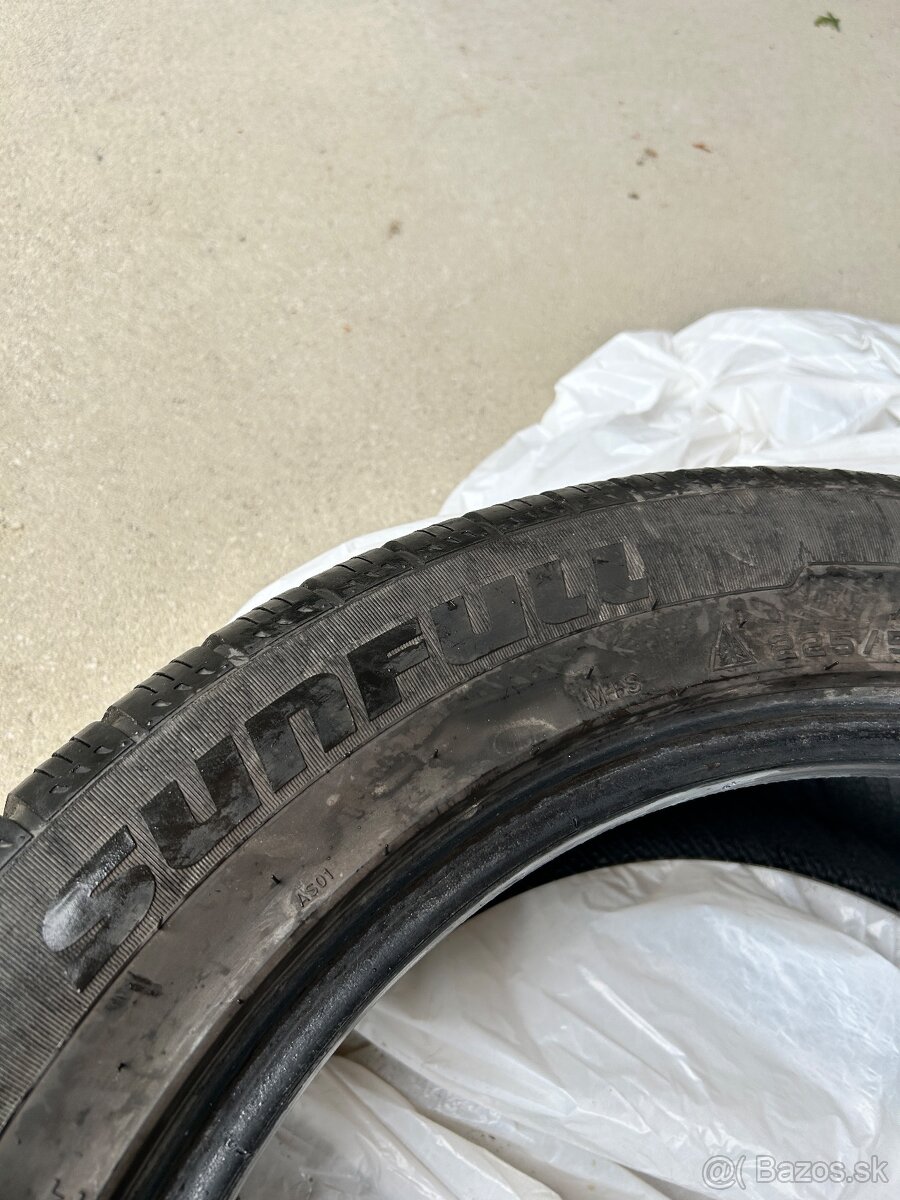 225/55 R18 98V celoročné