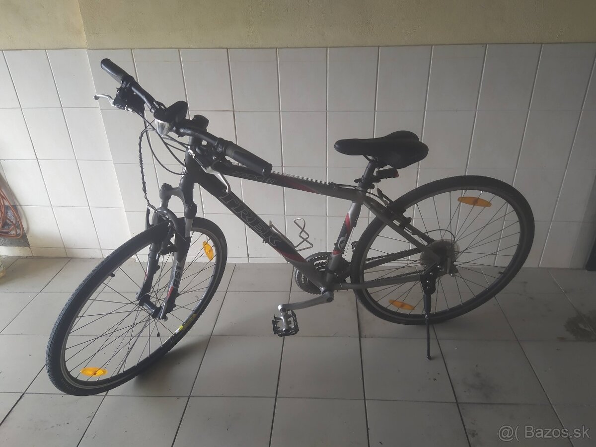 Trekingovy bicykel TREK 7300FX Aluminium, Shimano, 700 x 35