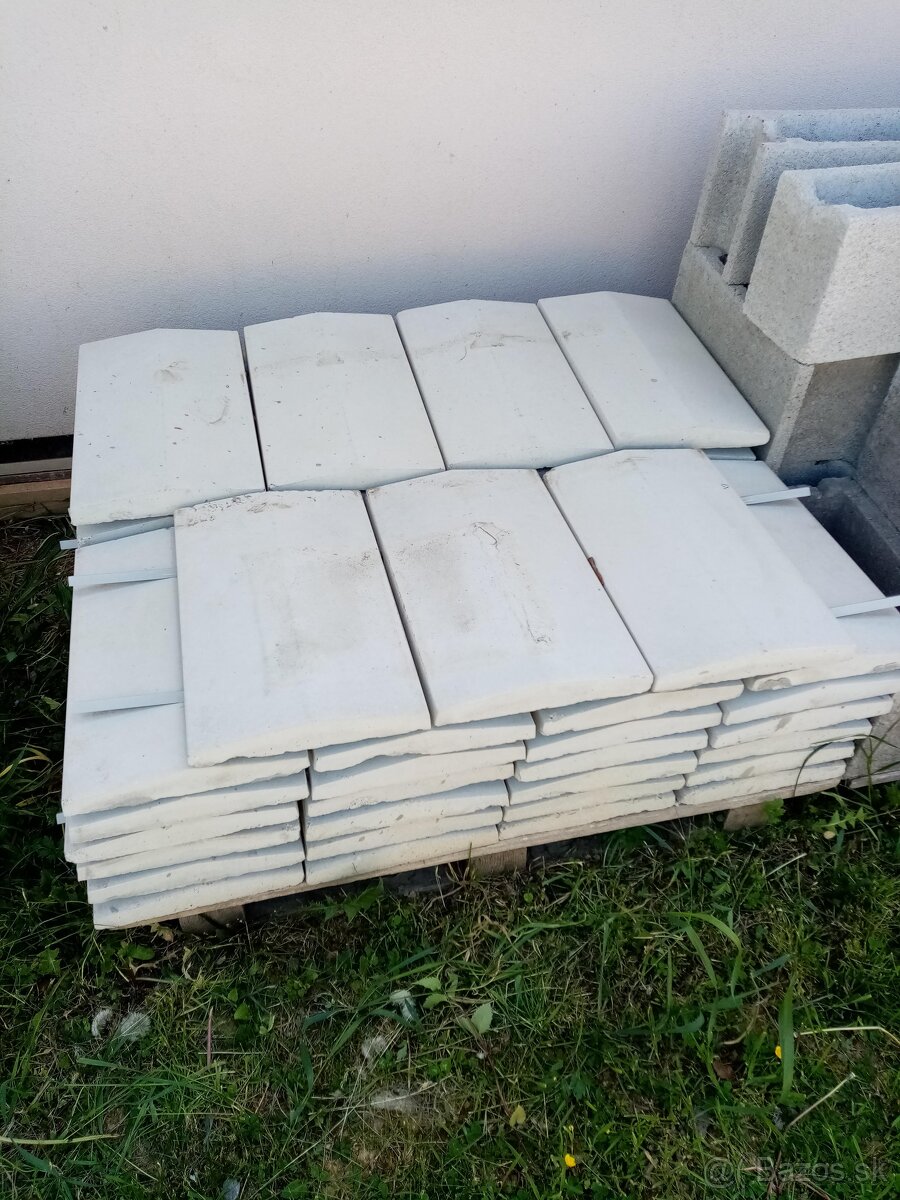 Betónové striešky 50x30 - 55ks