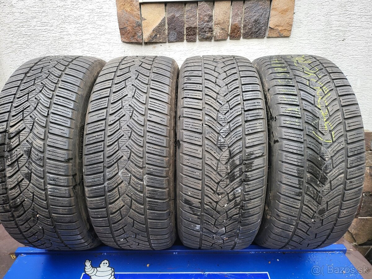 225/55 R17 Goodyear zimne pneumatiky