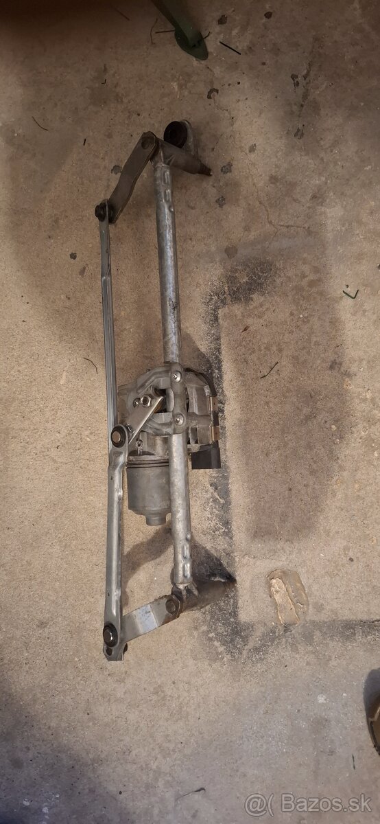 Predam tiahlo predne sierace octavia 2