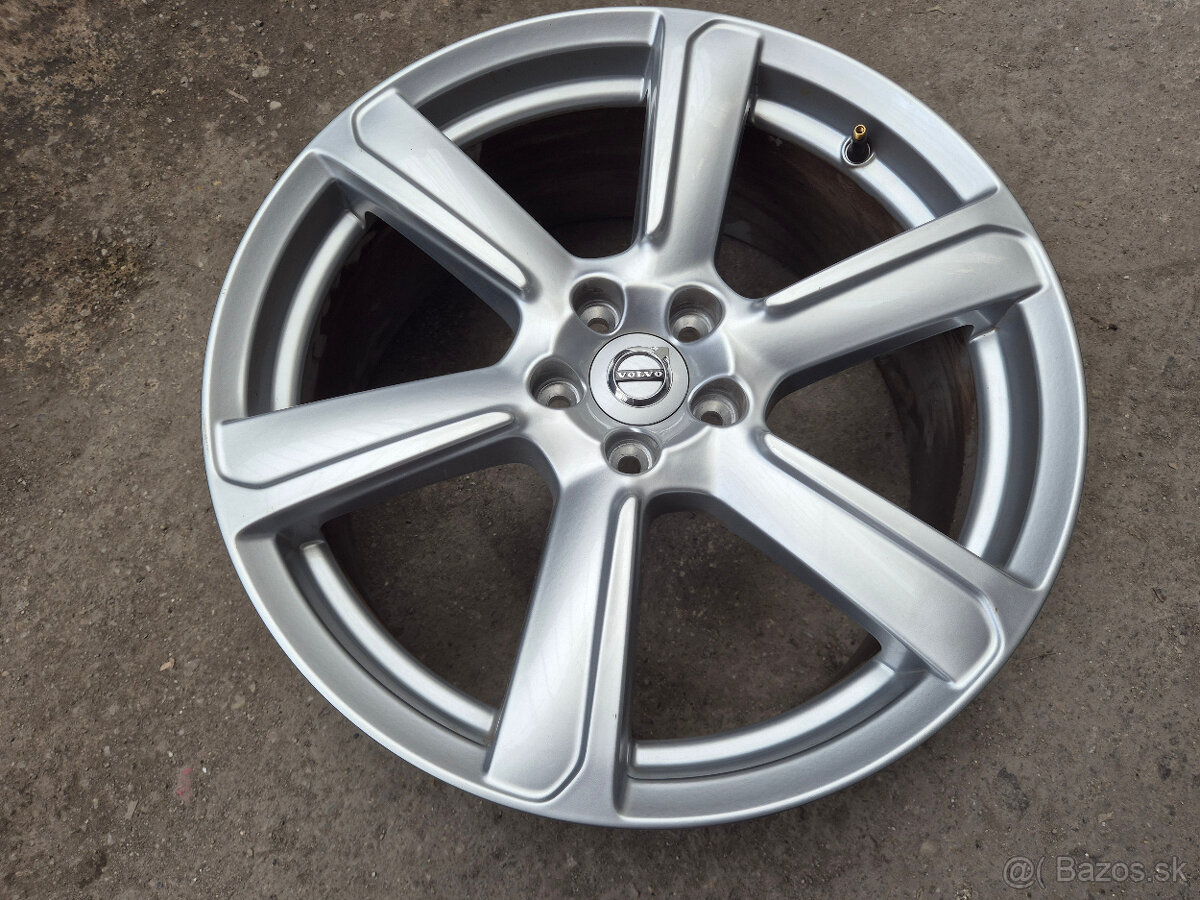 5x108 r19 ET42,5 8J elektróny originál VOLVO