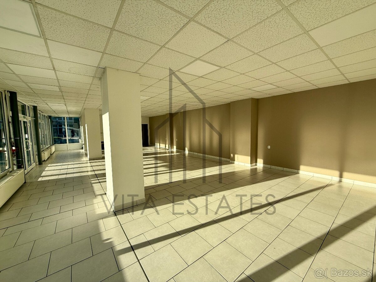 🏢 Na prenájom obchodný priestor – centrum Prievidze