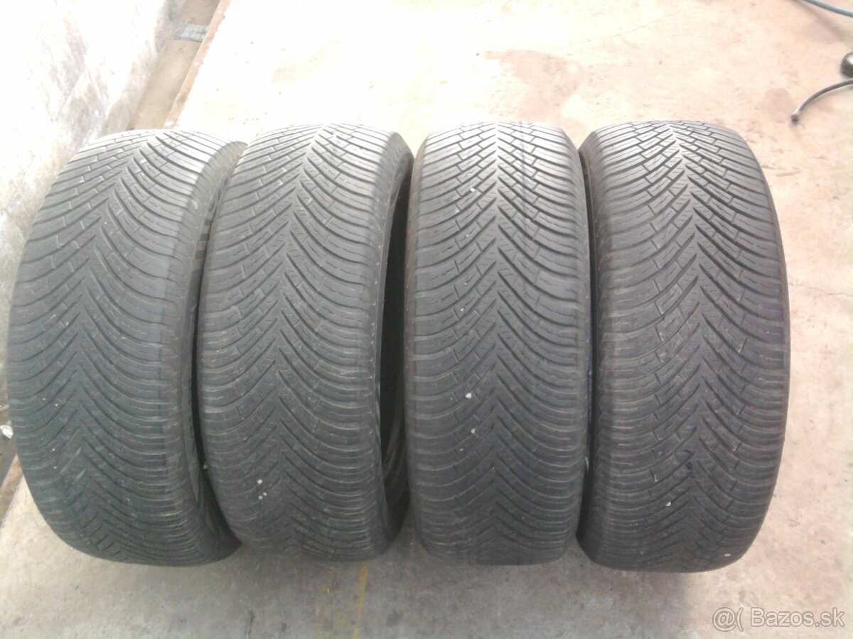 Predam zimne pneu 215/55r16 Vredestein