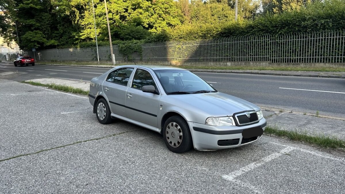 Skoda Octavia 2002 1.6 Benzin