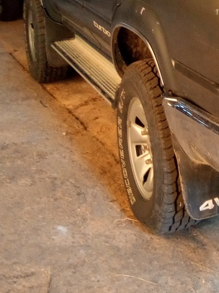 235/75 R15 6x139,7 Cooper Discoverer AT3