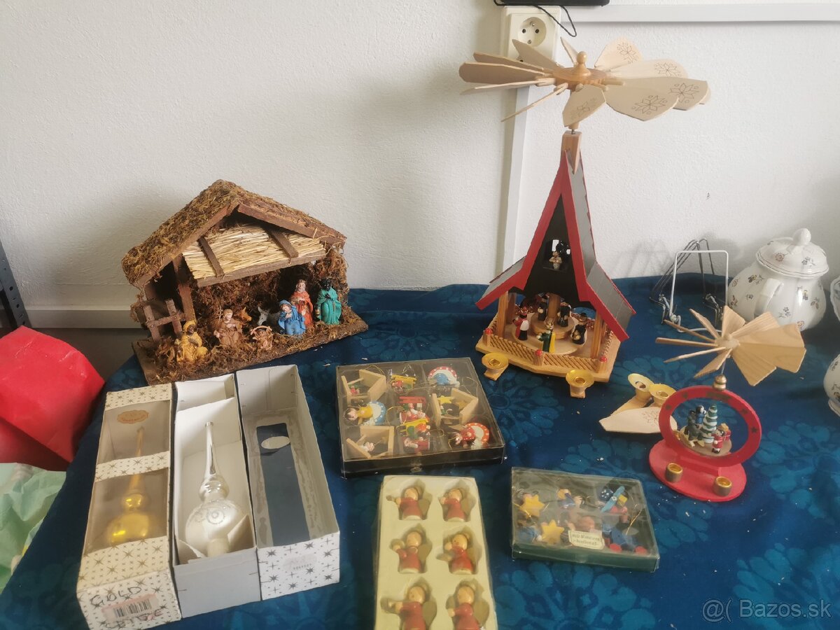 Vianoce, starožitný kolotoč, ozdoby, špic