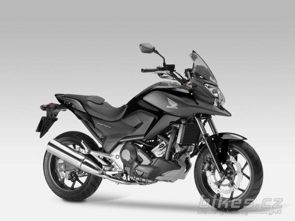 Honda NC750X - bočný plast