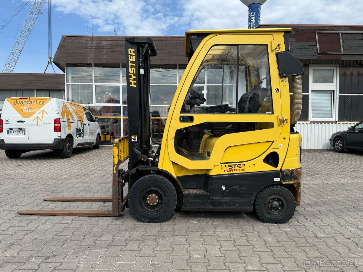 Vysokozdvižný vozík HYSTER H1.6FT, nosnost 1600 kg