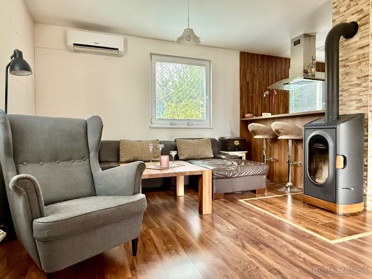 Novostavba RD s viničným domčekom a klembovou pivnicou