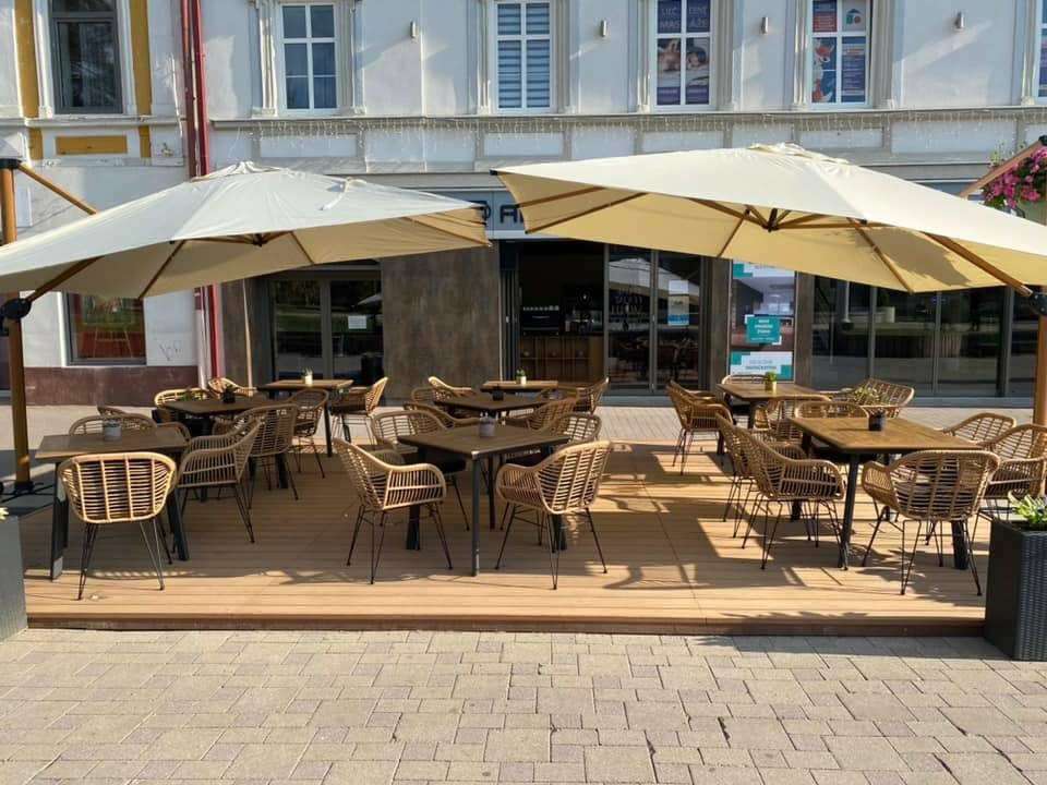 Predám stabilný slnečník - 2 ks