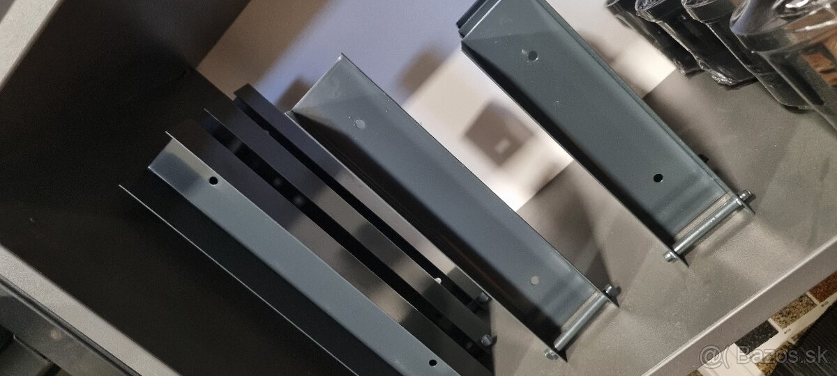 Držiak podhrabových dosiek