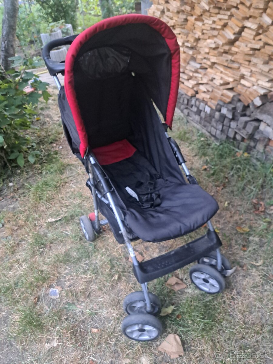 bugina s výklopnou opierkou chrbta.