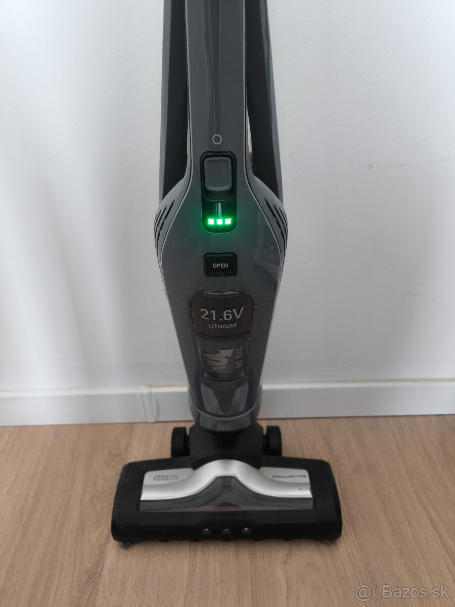 Rowenta tyčový vysávač
