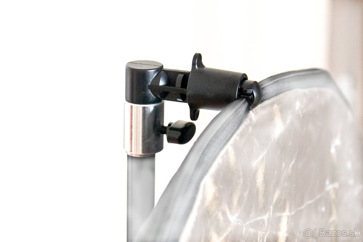 Držák odrazné desky.