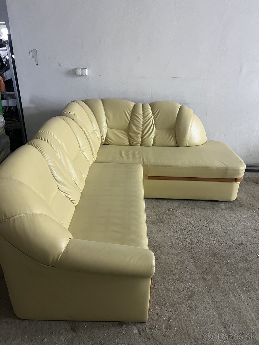 Kožená sedačka v tvare L