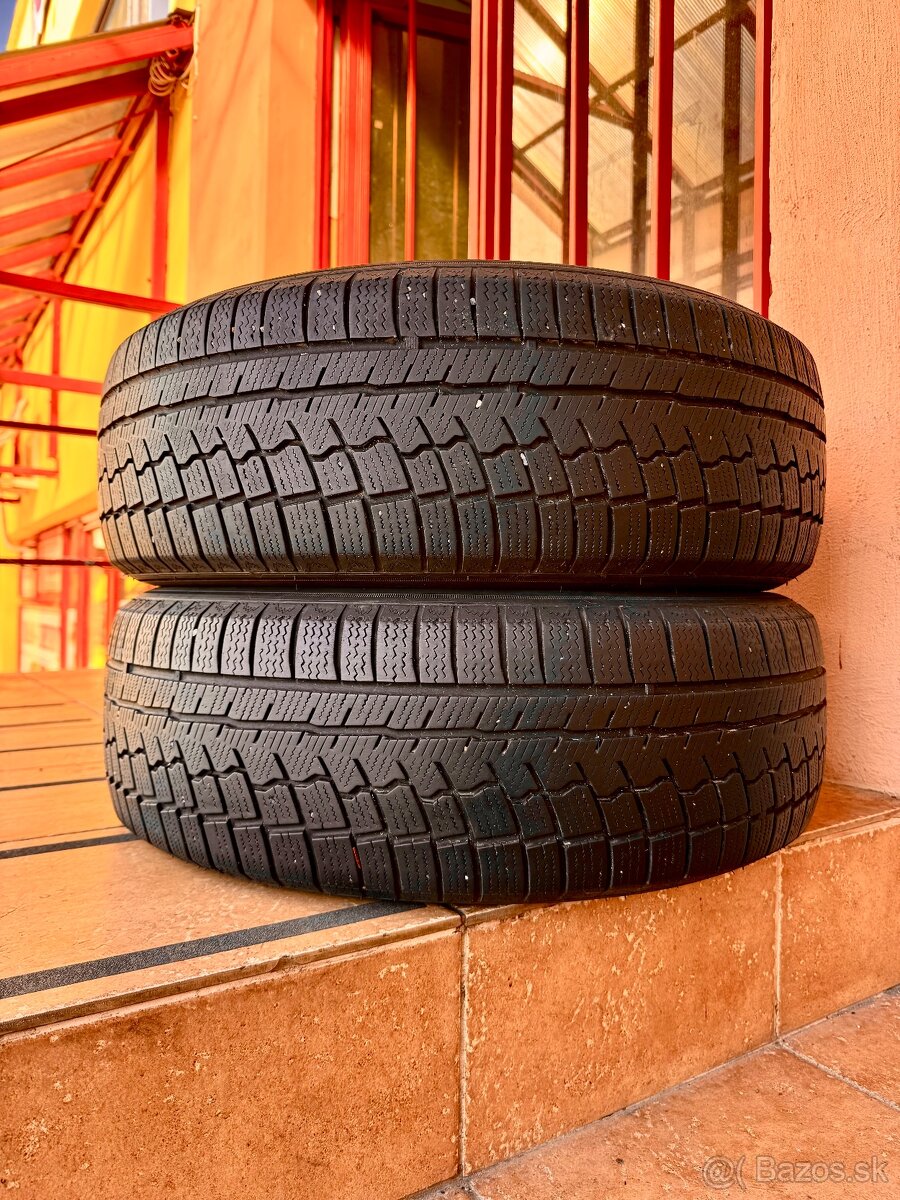 215/60 R17 zimné pneumatiky 2 kusy