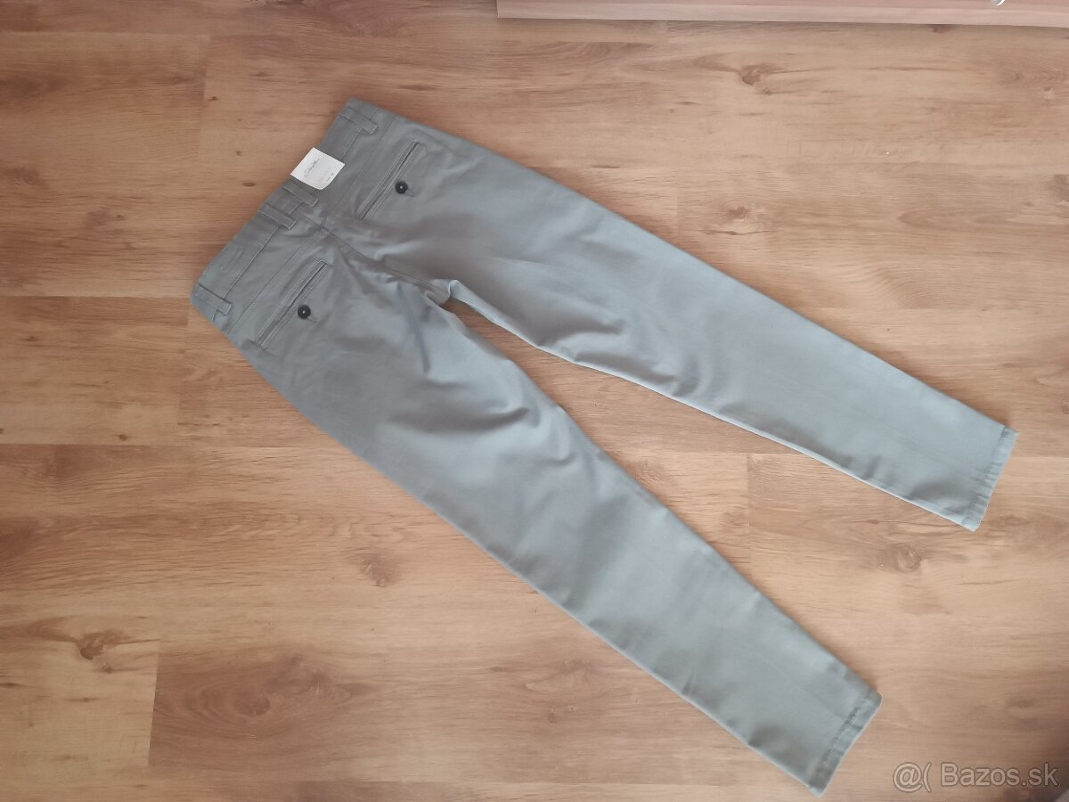 Chlapčenské nohavice spoločenské 164