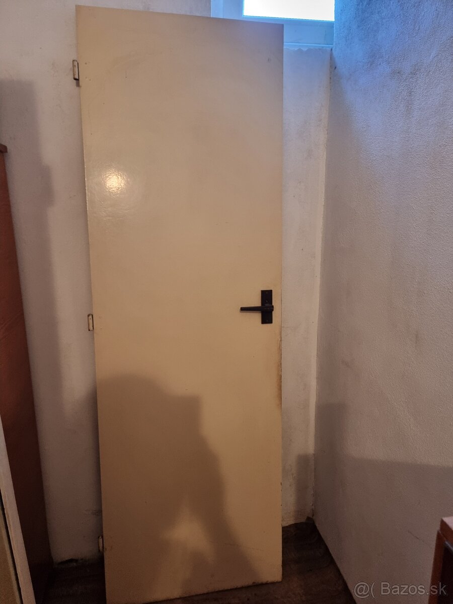 Dvere interier 70 ľavé a pravé, falc