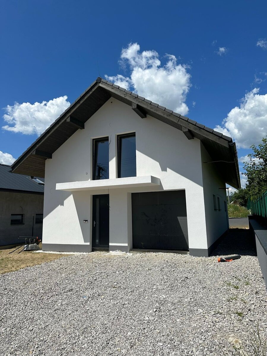 Novostavba rodinného domu v Zubrohlave, na ulici Lánová