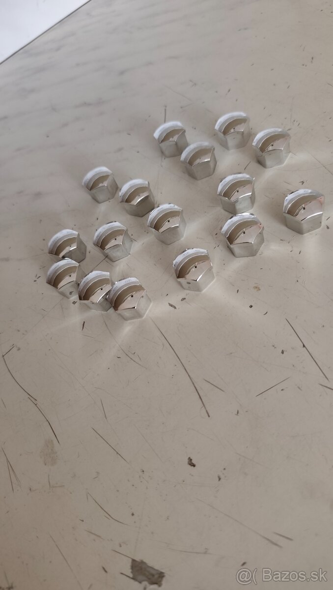 Krytky na kolesá 17 mm